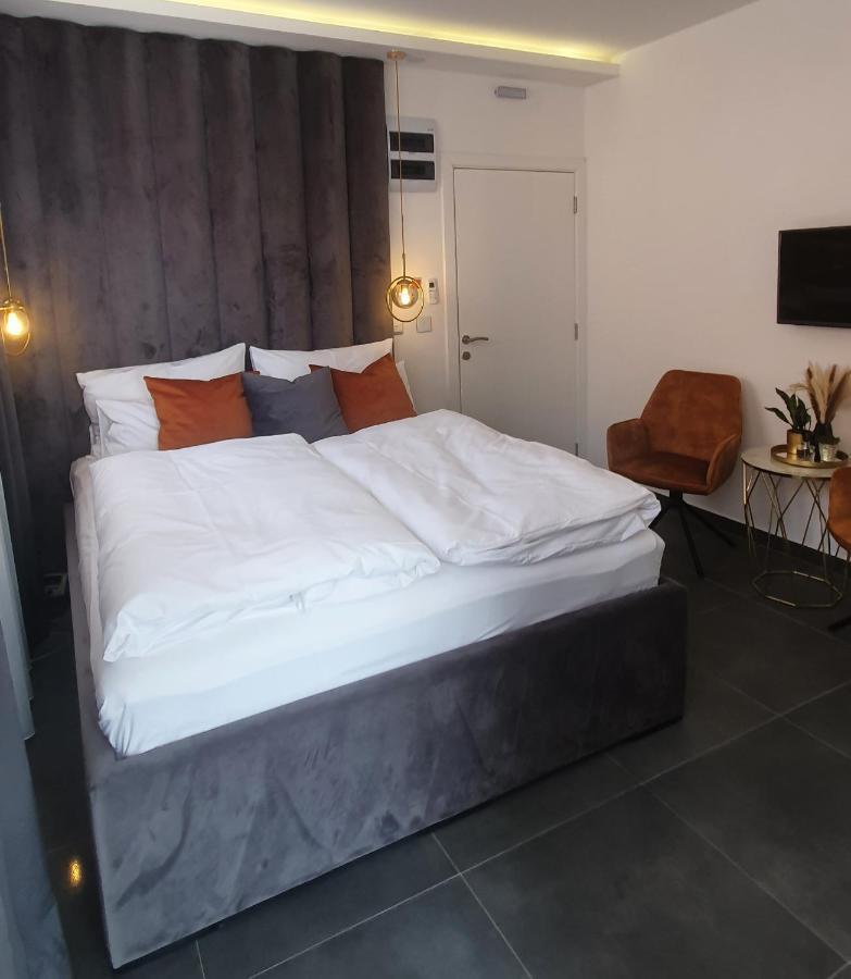 Coco Hotel Veliko Gradiste Exterior photo